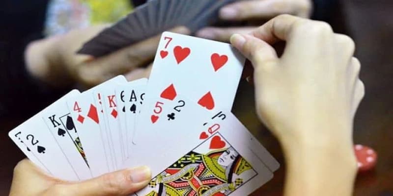 Nhiều cách xếp bài Tiến lên đặc trưng
